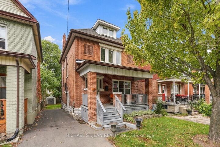 Property Photo:  105 Balmoral Avenue N  ON L8L 7R7 