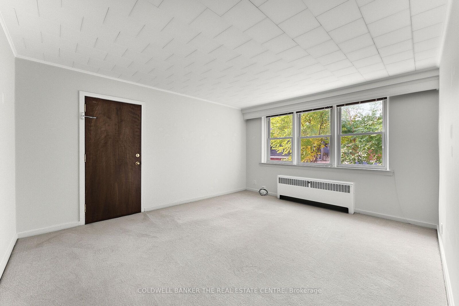 Property Photo:  4 Robinson Street 9  ON L8P 1Y5 