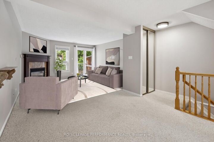 Property Photo:  1668 Locksley Lane  ON K1J 1B6 