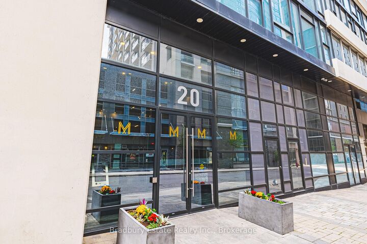 Property Photo:  20 George Street 1002  ON L8P 0C4 