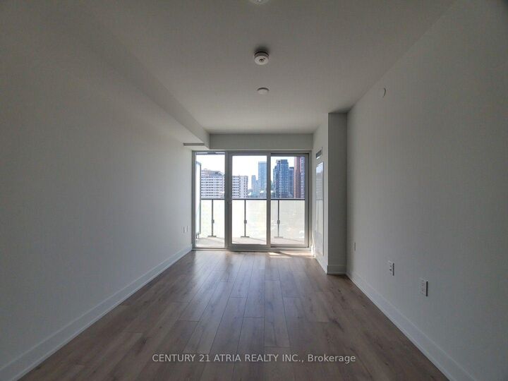 Property Photo:  575 Bloor Street E 1511  ON M4W 0B2 