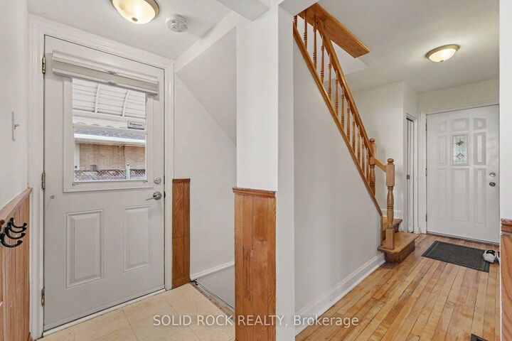Property Photo:  667 Alesther Street  ON K1K 1H8 