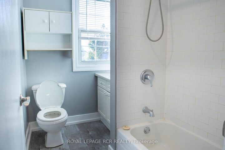 Property Photo:  22 Centre Street 2  ON L3Z 2B7 