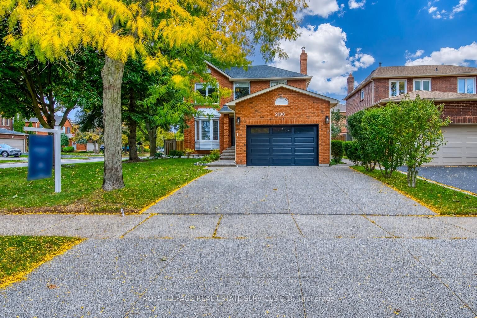 Property Photo:  2100 Galena Crescent  ON L6H 4A2 
