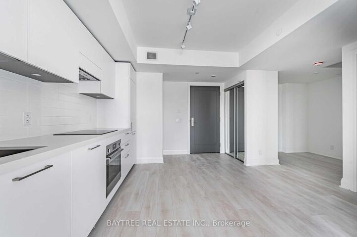 Property Photo:  33 Frederick Todd Way 420  ON M4G 0C9 