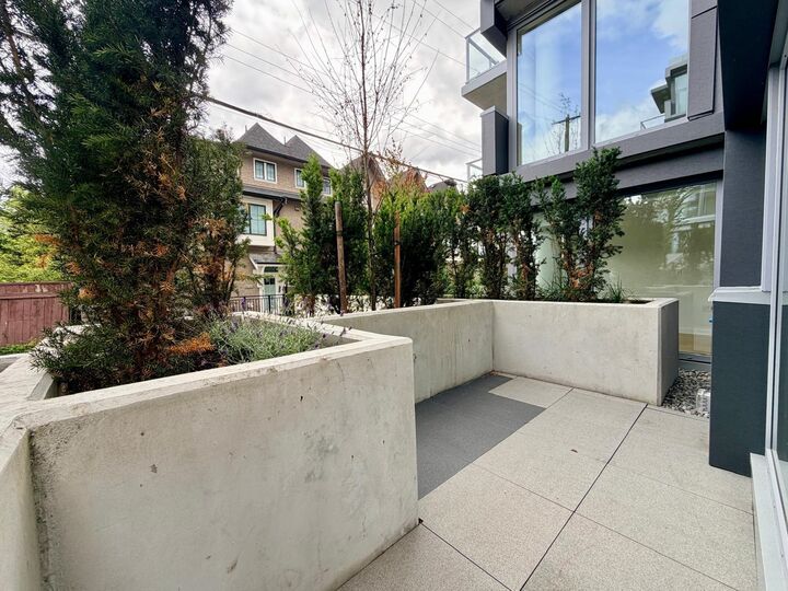 Property Photo:  8120 Oak Street 104  BC V6P 0N2 