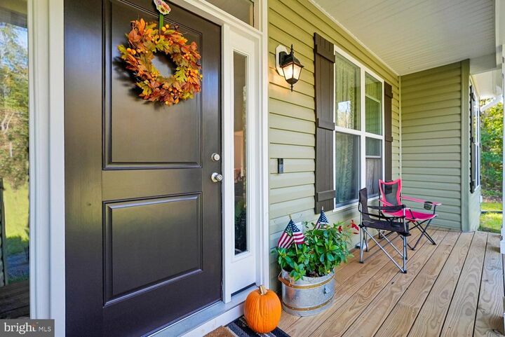 Property Photo: 6735 Beverly Road VA 20137