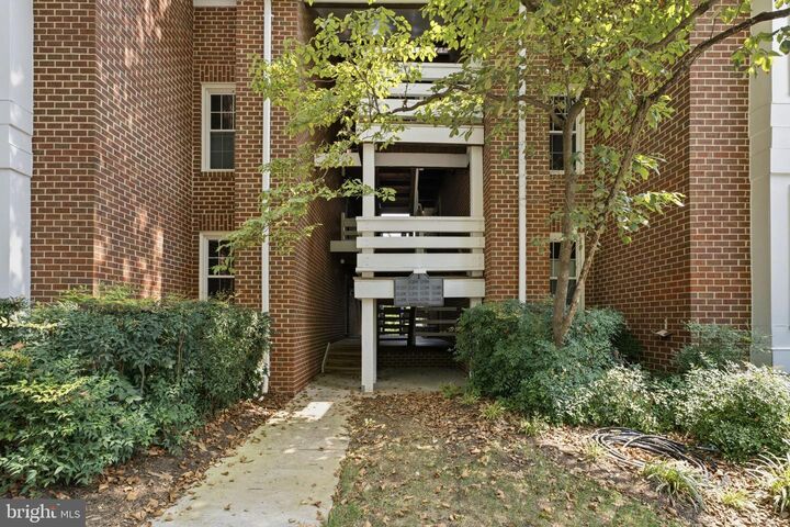 Property Photo:  11200 Beaver Trail Court 11200  VA 20191 