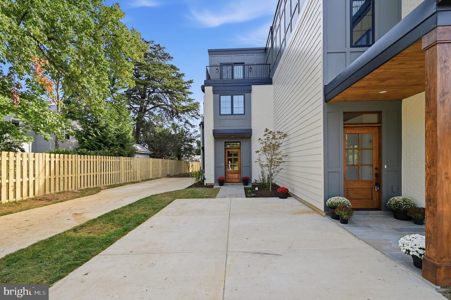 Property Photo:  1225 N Quincy Street  VA 22201 