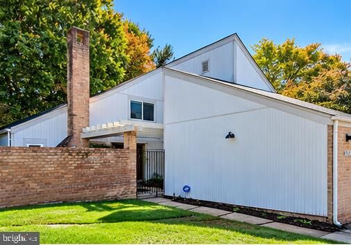 Property Photo:  19125 Rhodes Way  MD 20886 
