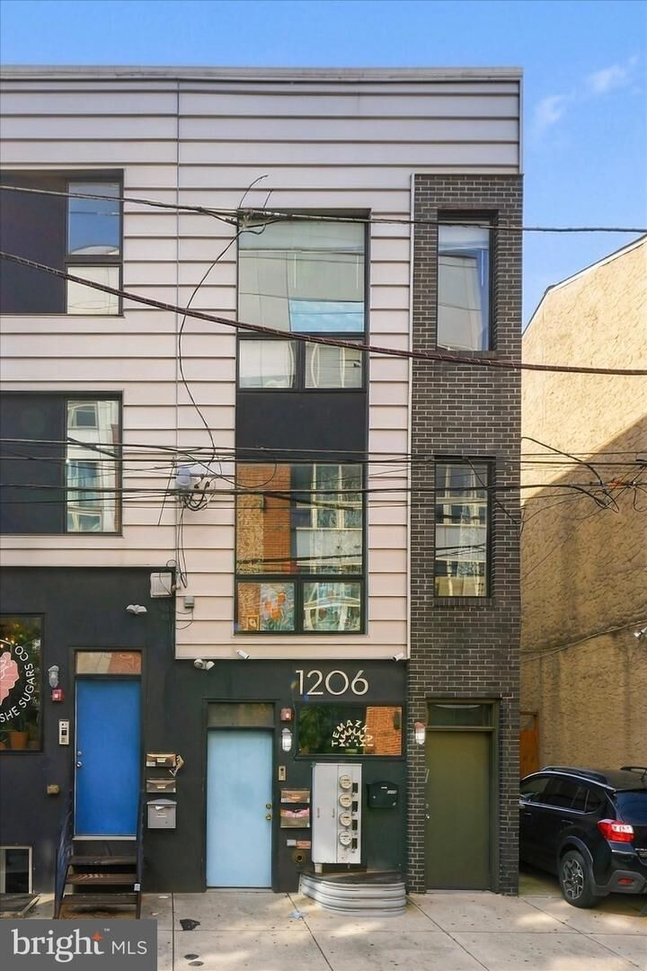 Property Photo: 1204 E Palmer Street PA 19125