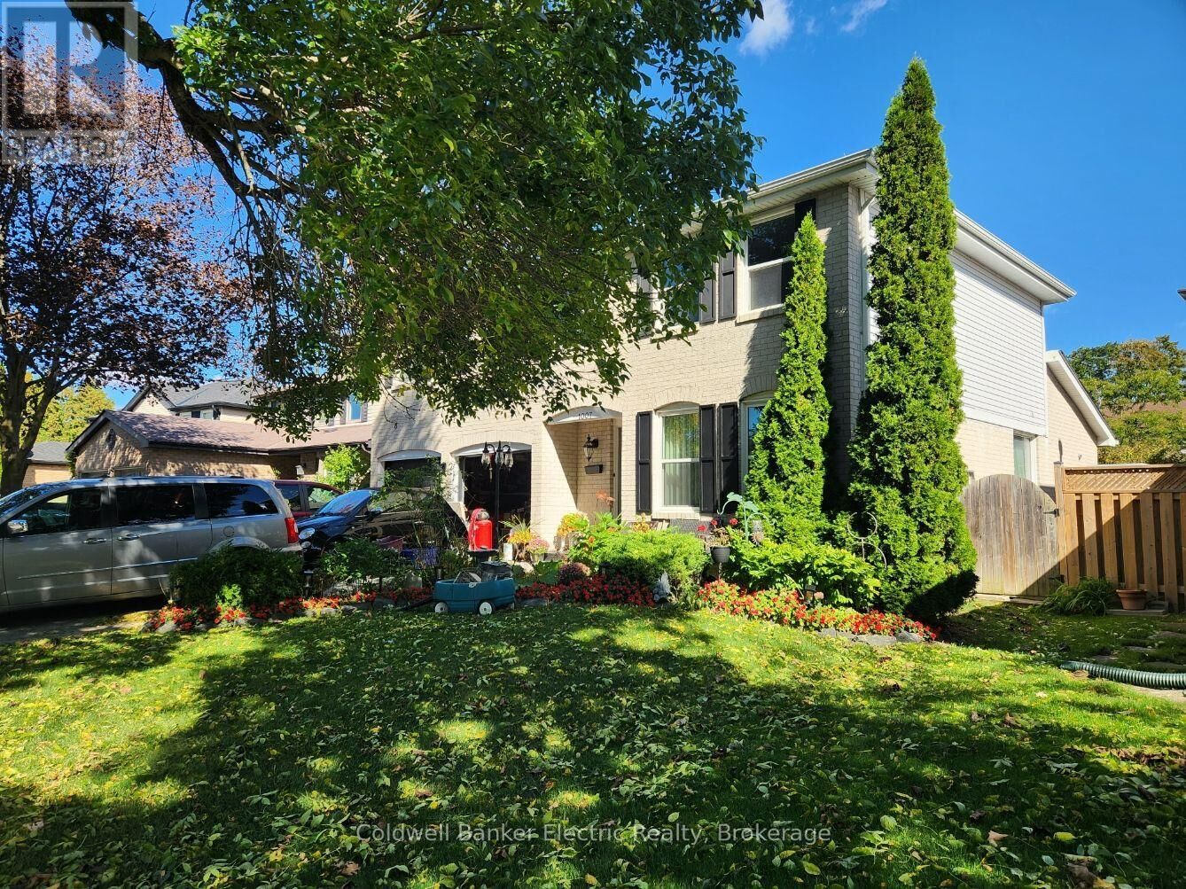 Property Photo:  1007 Moorelands Crescent  ON L1W 3K3 