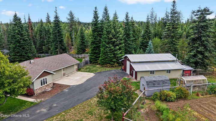 Property Photo:  19712 N Williams Rd  ID 83835 
