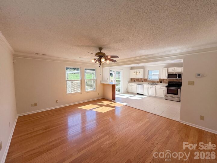 Property Photo:  6807 Wandering Creek Drive  NC 28216 
