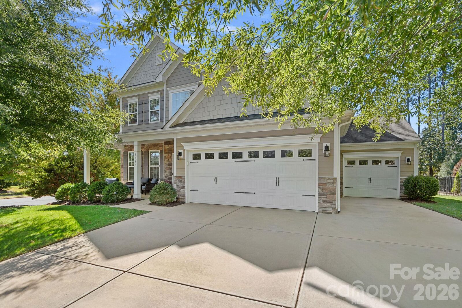 Property Photo:  9038 Loch Glen Way  NC 28278 