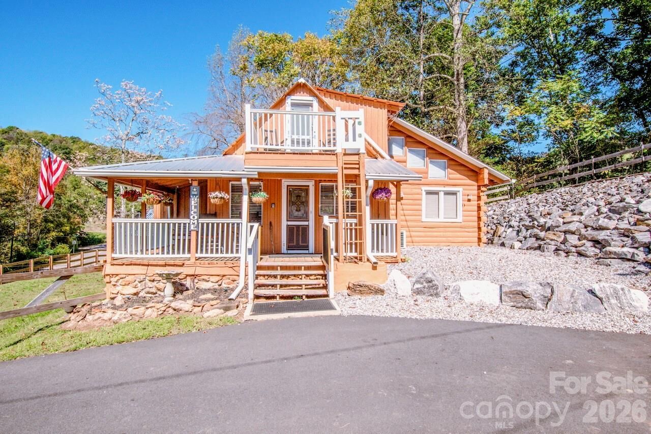 Property Photo: 206 Mitchell Trail Road NC 28625