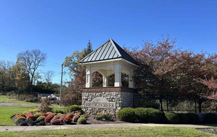 Property Photo:  956 Crossing Pointe  OH 45231 