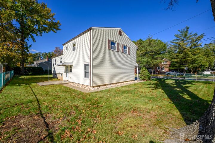 Property Photo:  5 Berdine Court  NJ 07067 