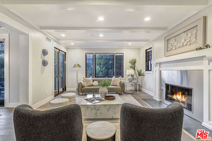 Property Photo:  2201 Beech Knoll Rd  CA 90046 
