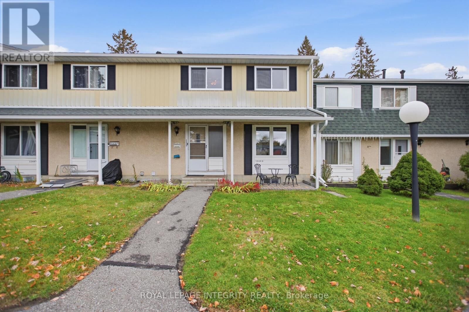 Property Photo:  1544D Beaverpond Drive  ON K1B 3R9 
