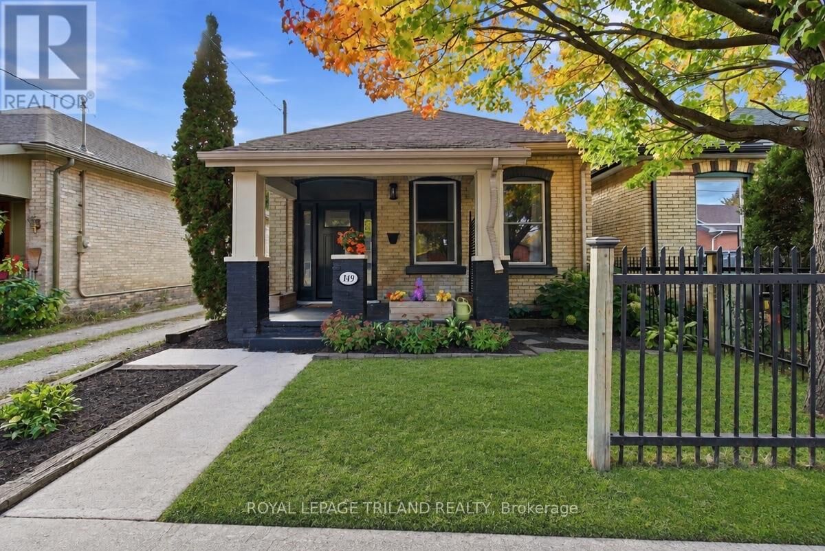 Property Photo:  149 William Street  ON N6B 3B4 