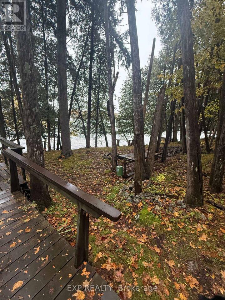 Property Photo: 70 Palmer Lane B ON K0H 1T0