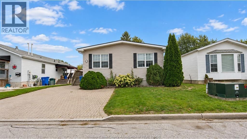 Property Photo:  62 Malden Hill Drive  ON N9V 3E1 
