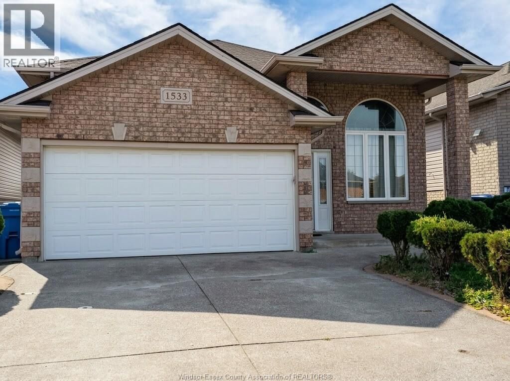 Property Photo:  1533 Meridian Street  ON N9G 3E5 