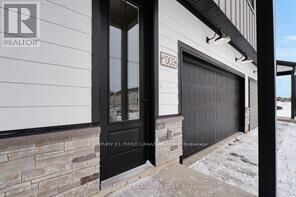 Property Photo:  310 Callaway Road North 9  ON N6G 0N8 