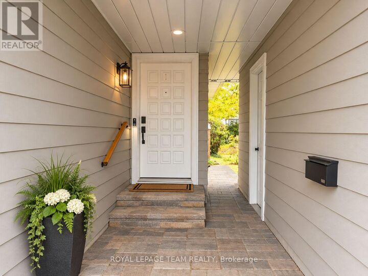 Property Photo:  1492 Northdale Street 1  ON K1B 4G6 