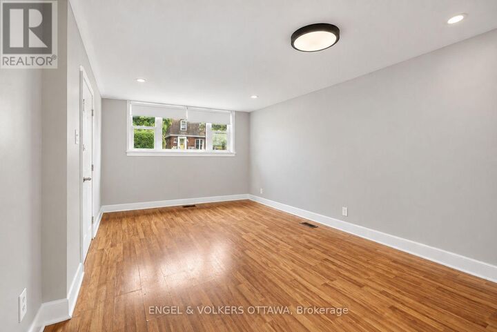 Property Photo:  527 Laderoute Avenue 1  ON K1Z 5V9 