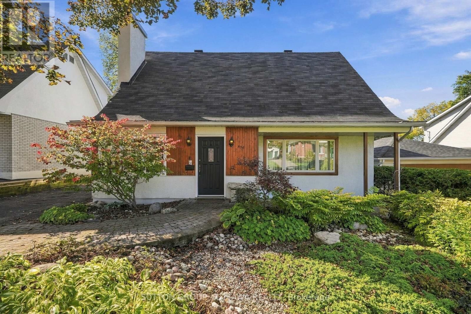 Property Photo:  556 Westminster Avenue Northwest  ON K2A 2V3 