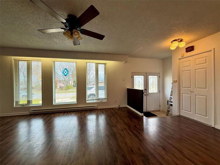 Property Photo: 38 Crossley Avenue MB R9A 1K2