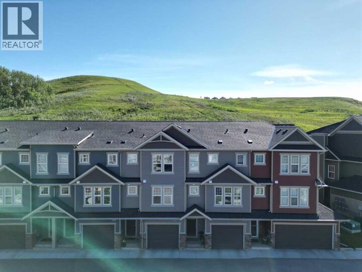 Property Photo: 272 Cranbrook Square Southeast AB T3M 3K8