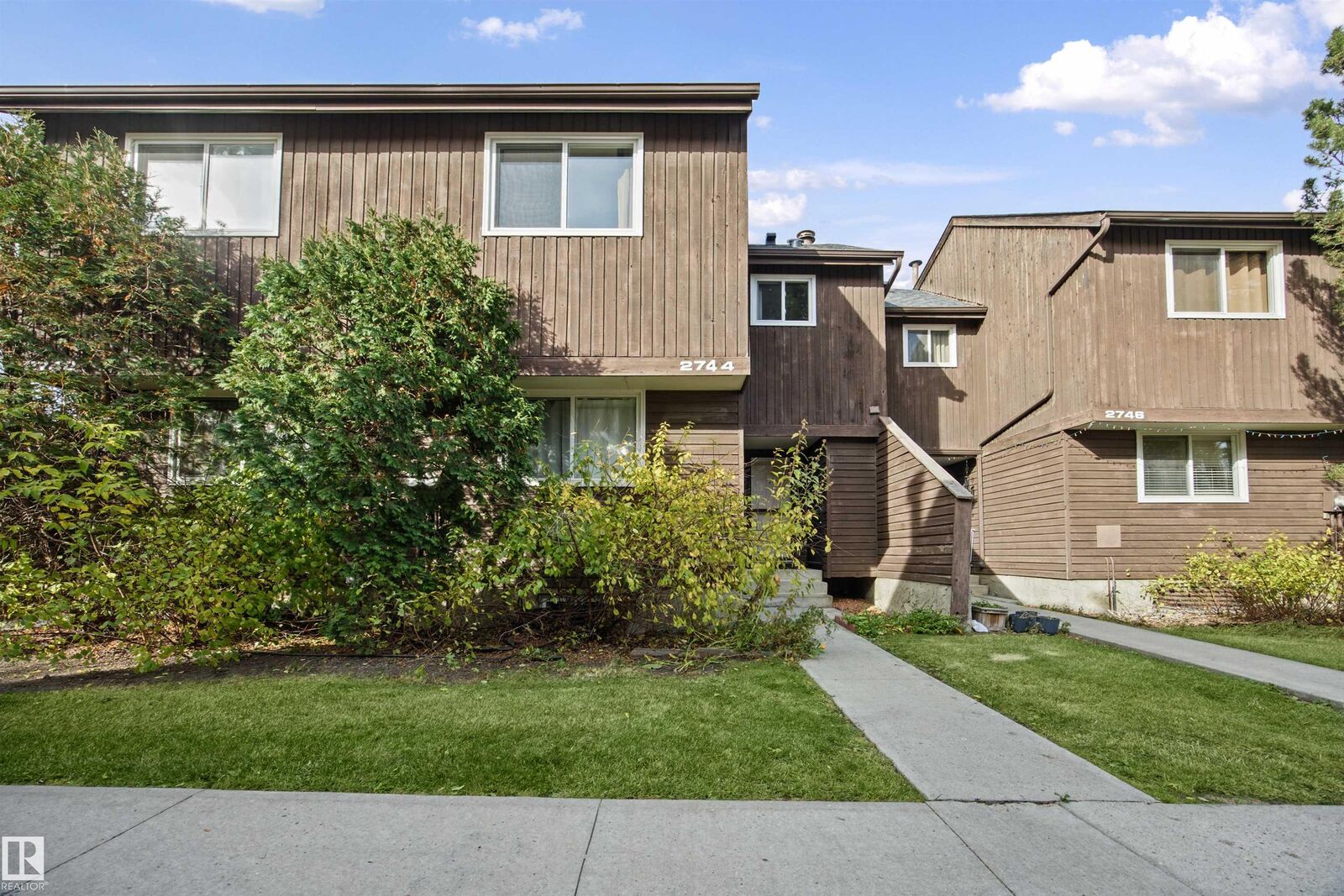 Property Photo:  2744 105 Street NW  AB T6J 4J3 