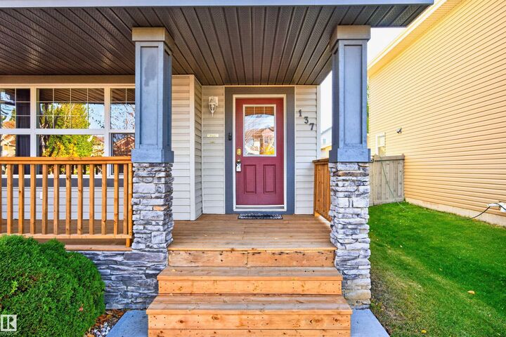 Property Photo:  137 62 Street SW  AB T6X 0B9 