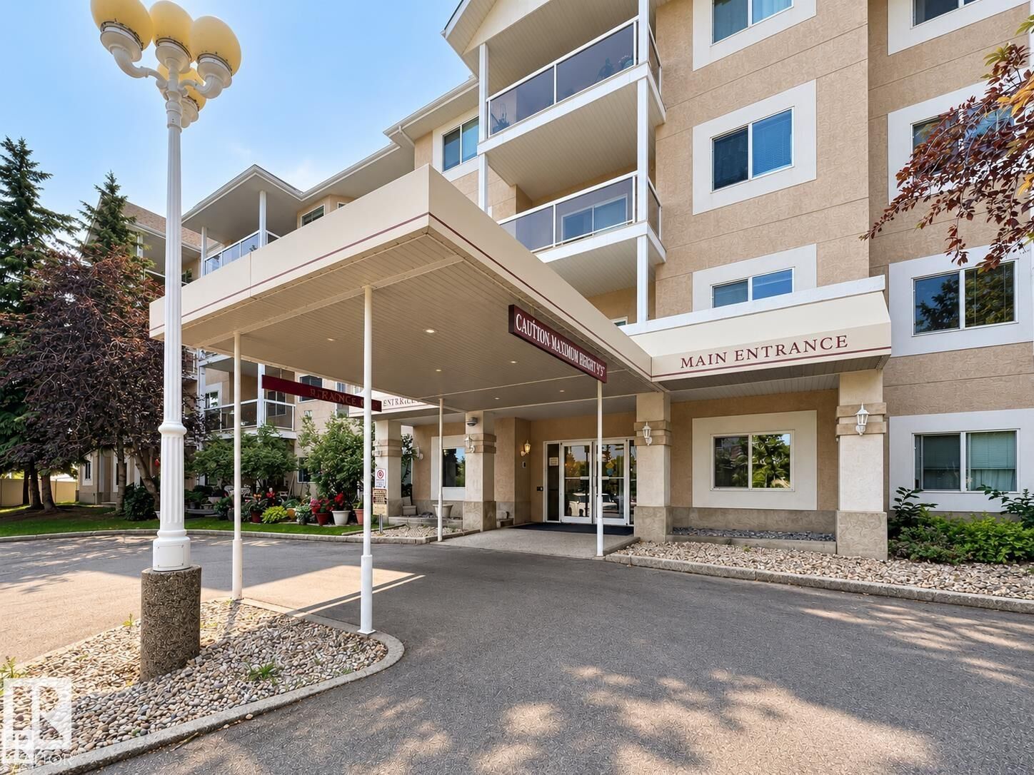 Property Photo: 10511 42 Avenue NW 110 AB T6J 7G8