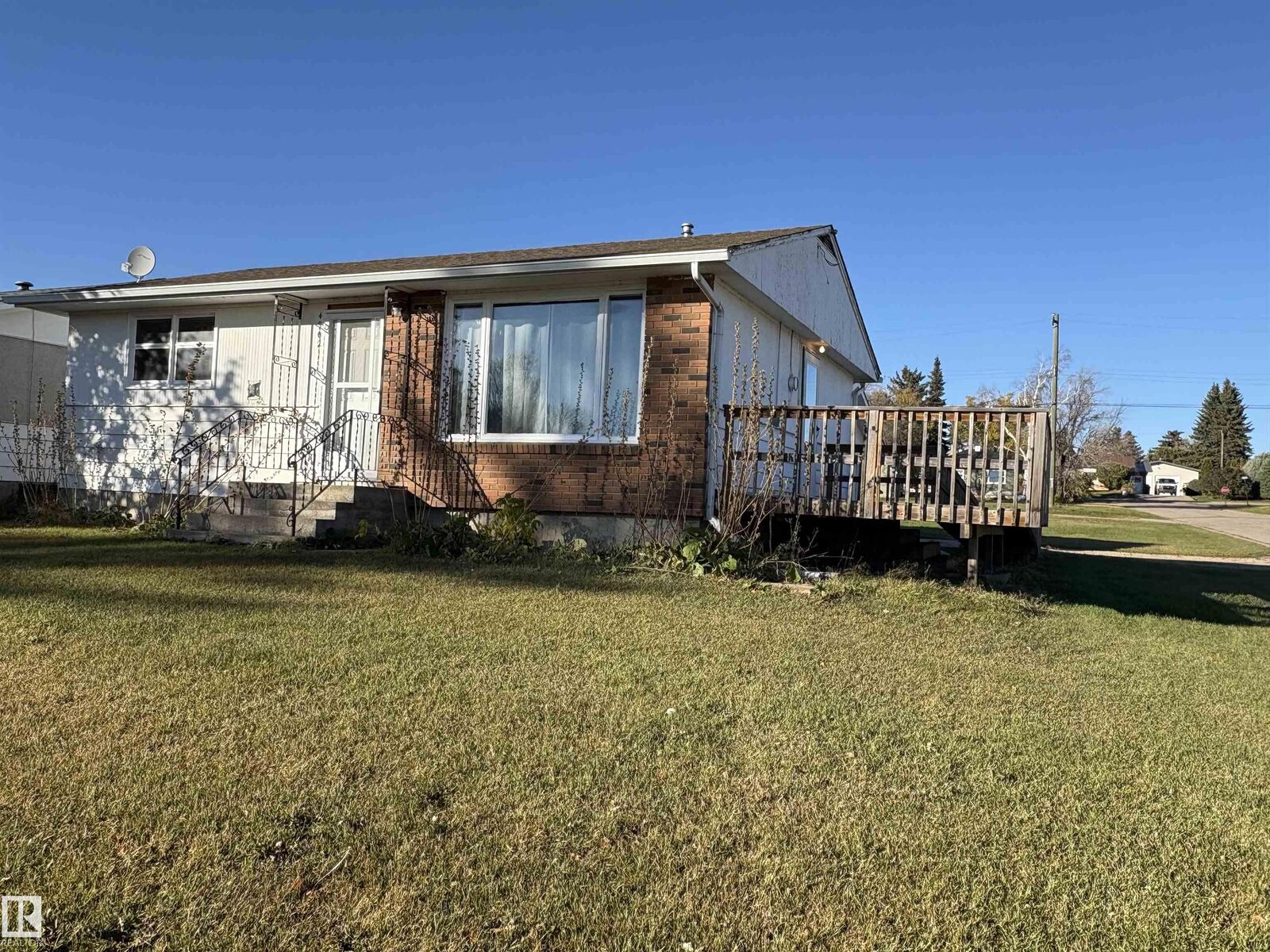 Property Photo:  4902 52 Avenue  AB T0A 1A0 