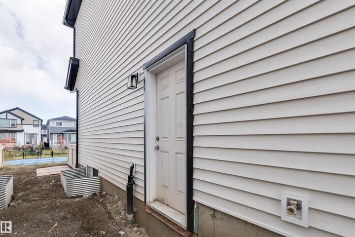 Property Photo:  5031 Cawsey Link SW  AB T6W 5Y6 