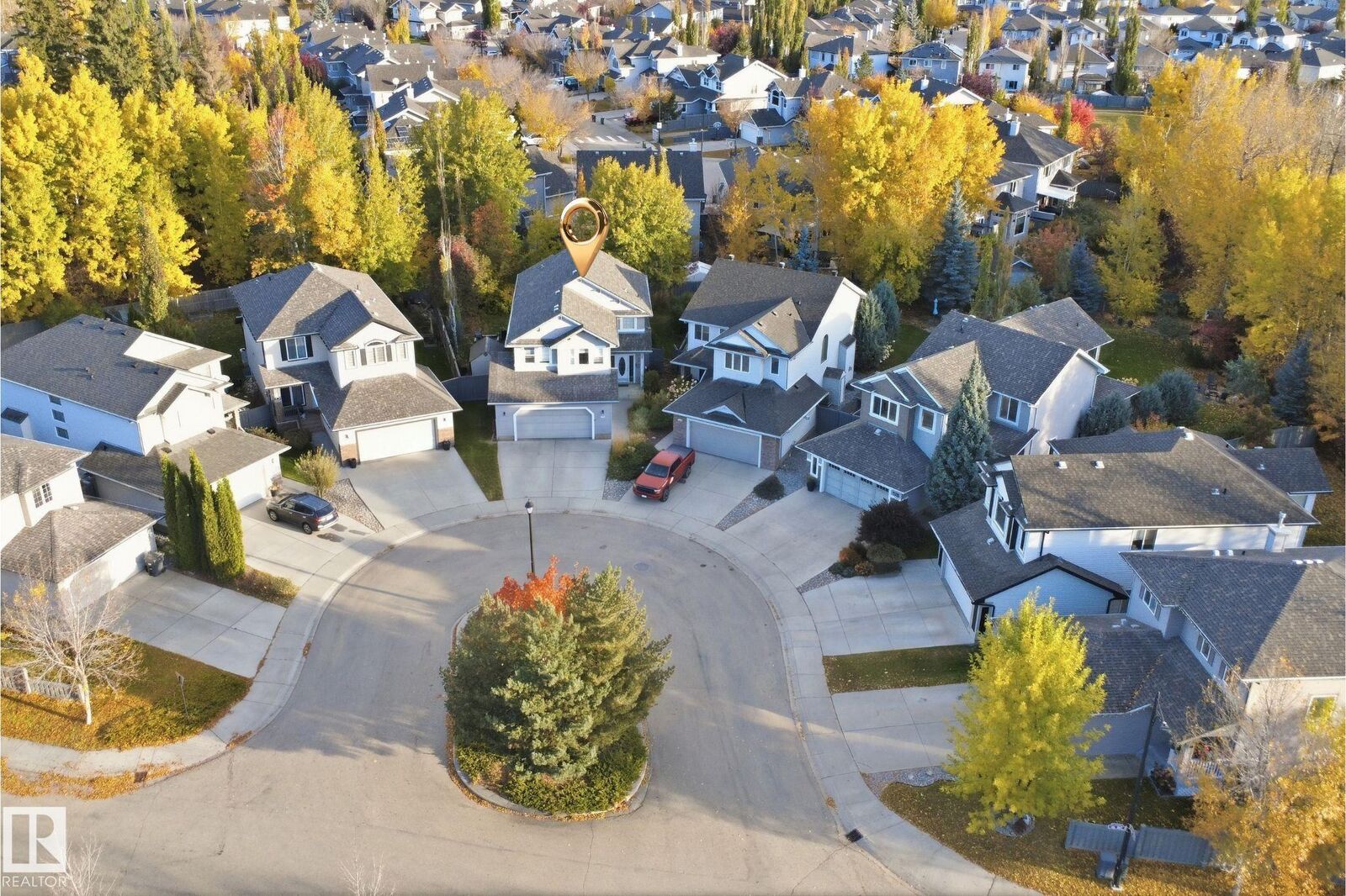 Property Photo:  4616 209 Street NW  AB T6M 0G5 