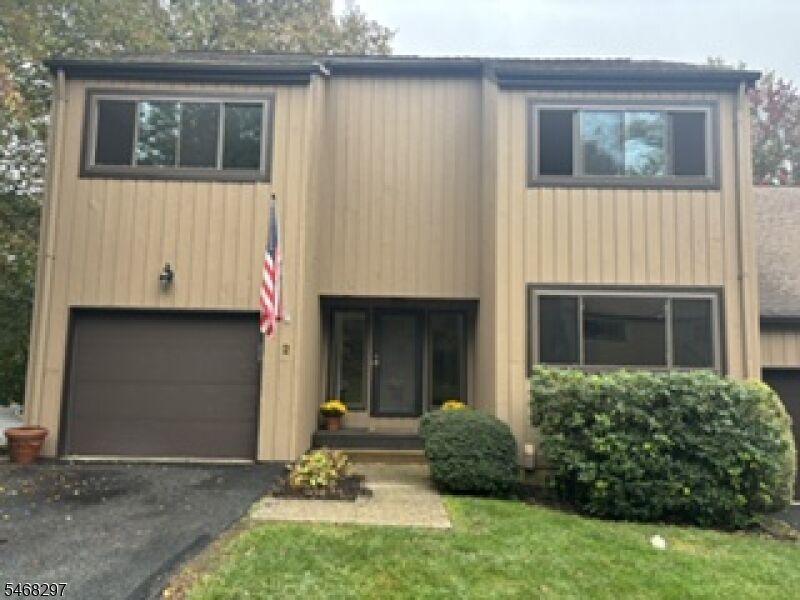 Property Photo:  2 Sycamore Ln  NJ 07976 