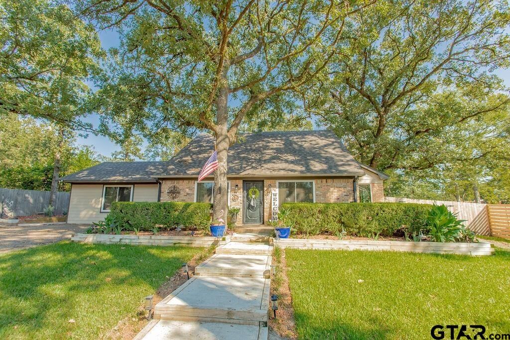Property Photo: 409 Lakeview TX 75771