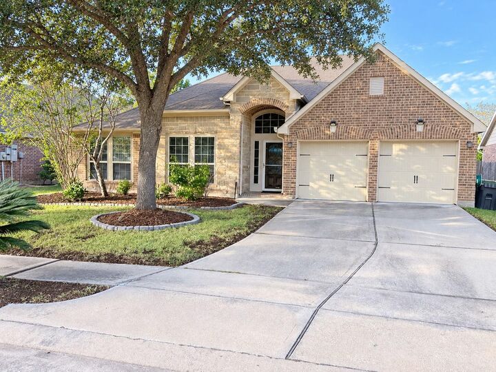 Property Photo: 13601 Durango Pass Drive TX 77584