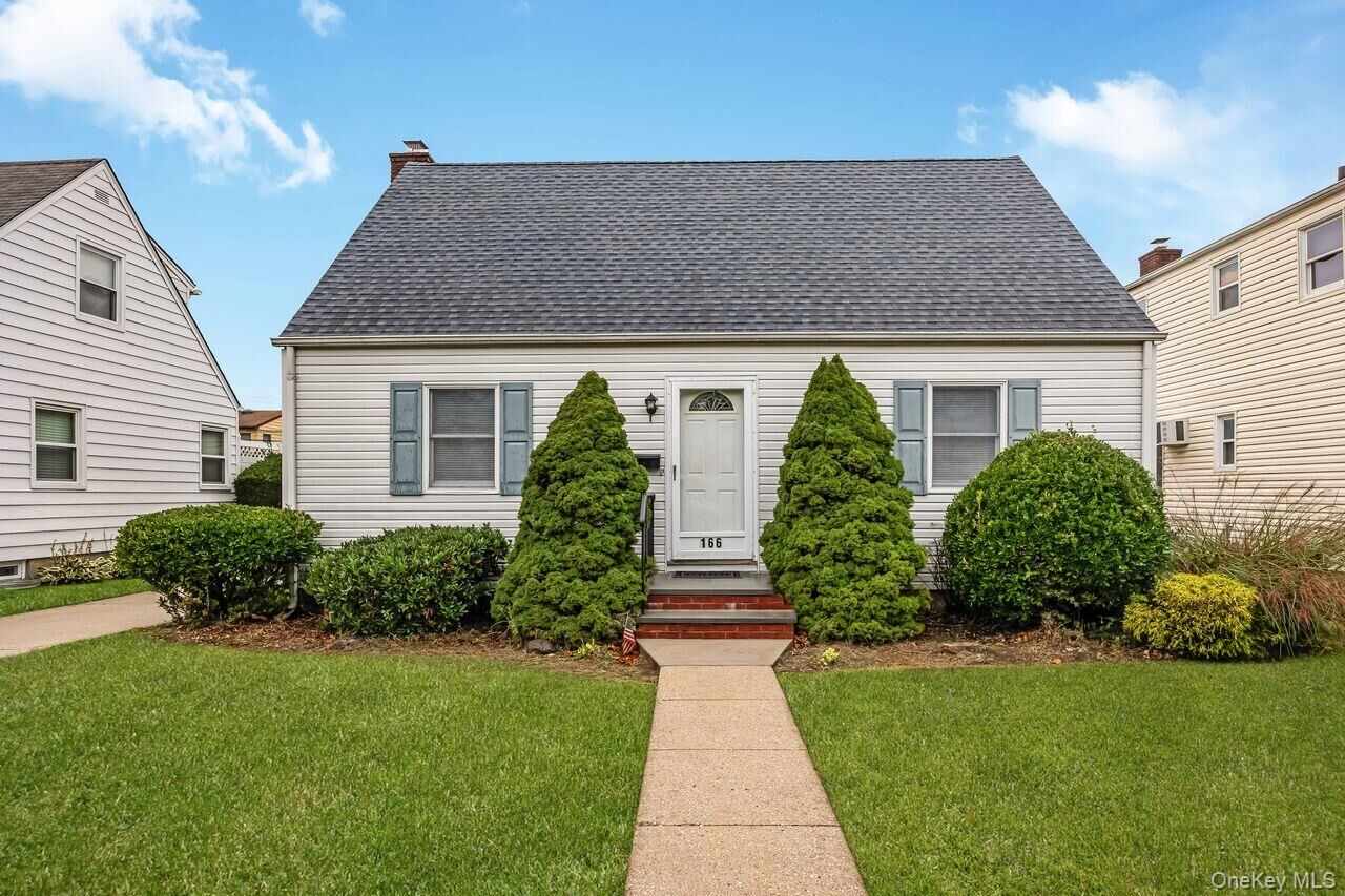 Property Photo:  166 Cushing Avenue  NY 11596 