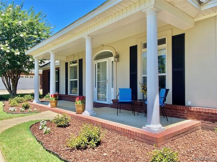 Property Photo: 618 Forest Trail AL 36117