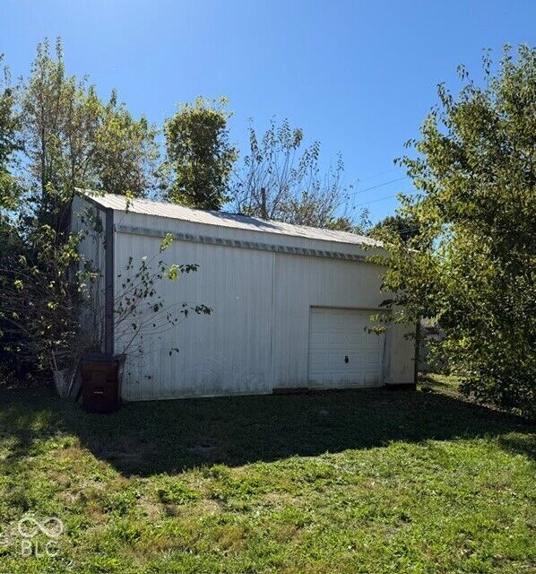 Property Photo: 1417 Mulberry Street IN 47280