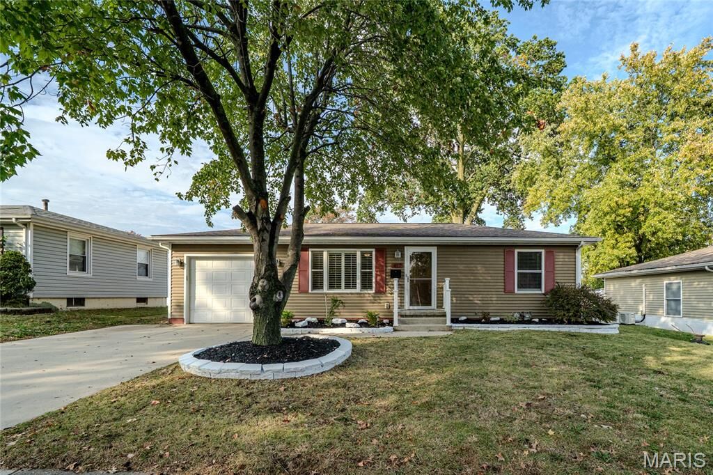 Property Photo:  417 Notre Dame Avenue  IL 62025 