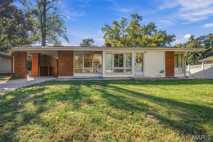 Property Photo:  749 W Jewel Avenue  MO 63122 