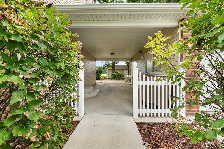 Property Photo:  2202 Reservoir Road  IL 62088 