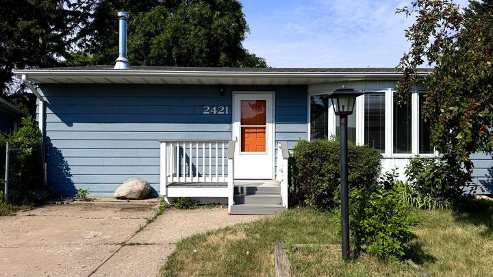 Property Photo: 2421 4th St ND 58703